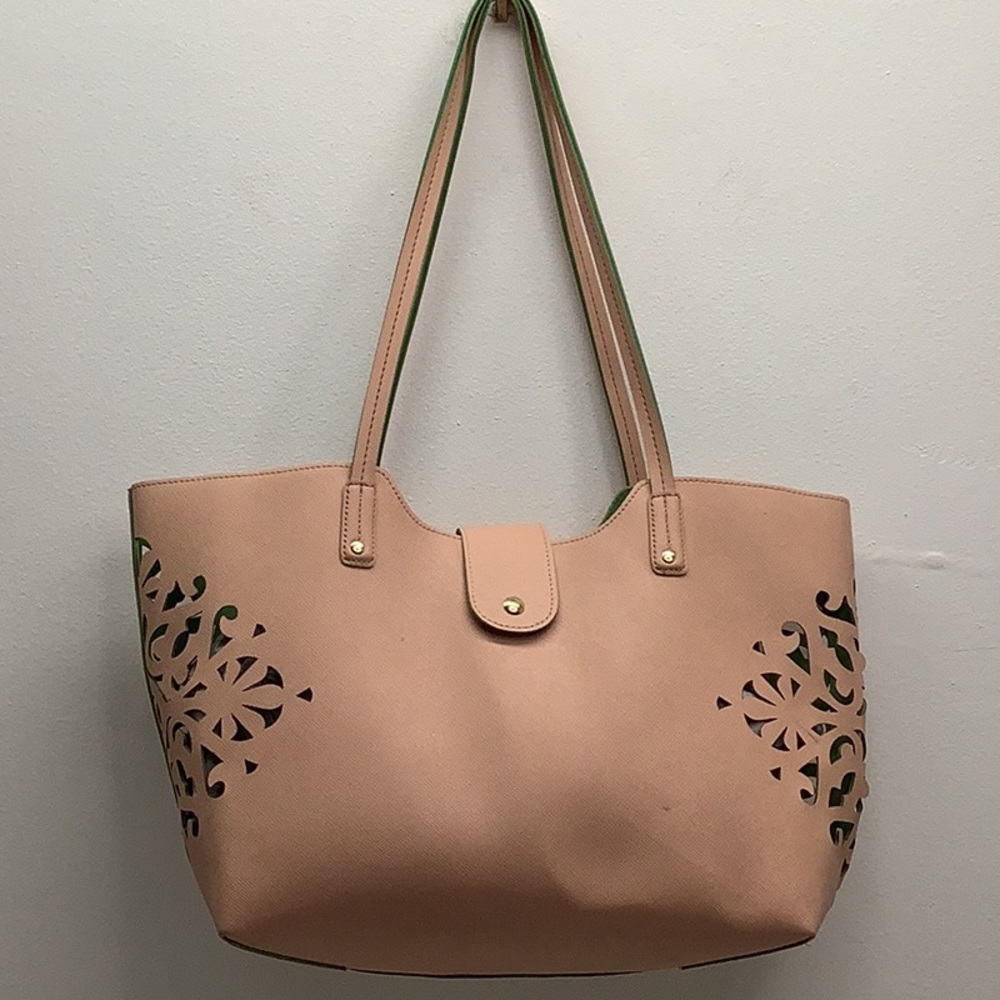 Signature Collection Pale peach vegan leather handbag Preowned